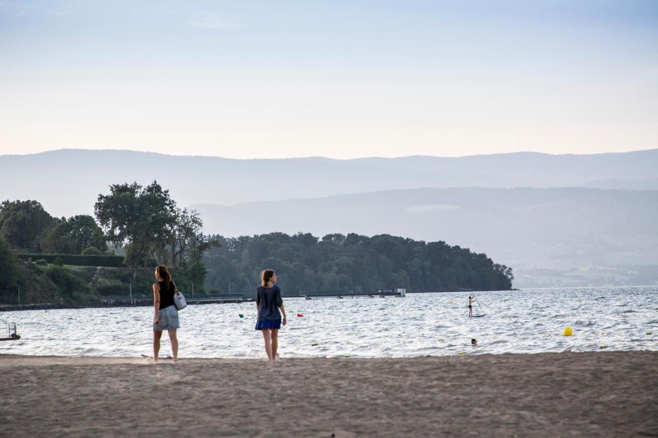 Отель Camping La Pinede Экссаневекс Экстерьер фото