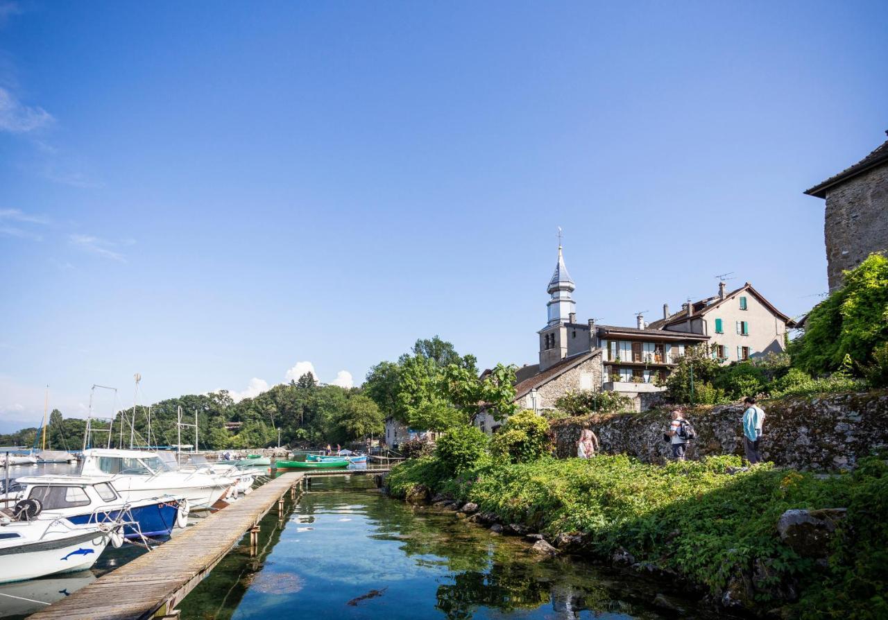 Отель Camping La Pinede Экссаневекс Экстерьер фото